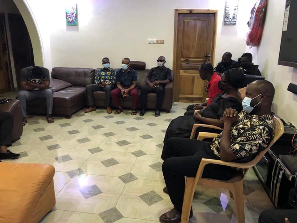 DCE and entourage of Shai-Osudoku District Assembly Pays courtesy call to the family of deceased past assembly member.