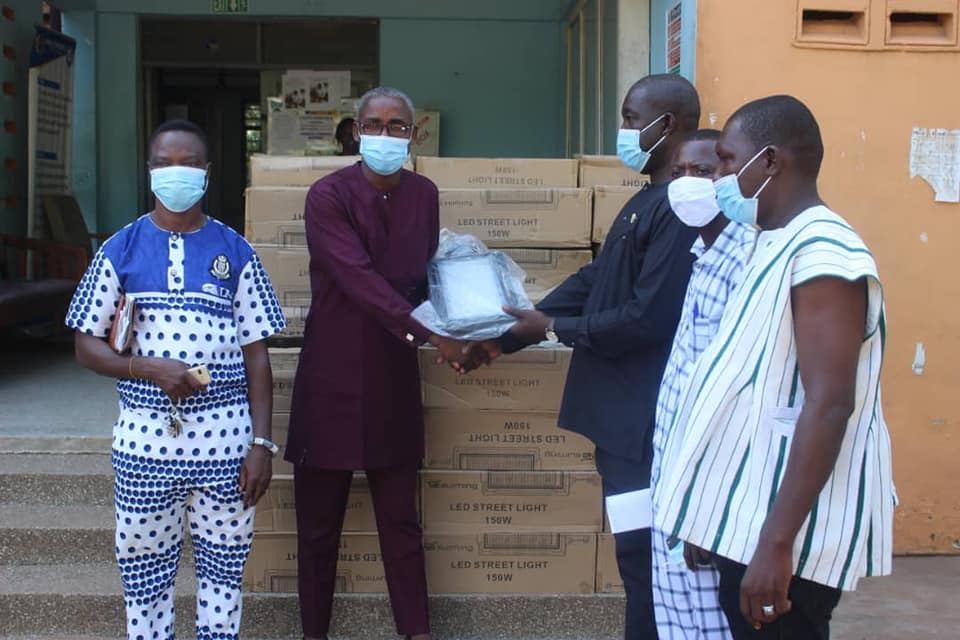DCE Donates Streetlights to Assembly Members.