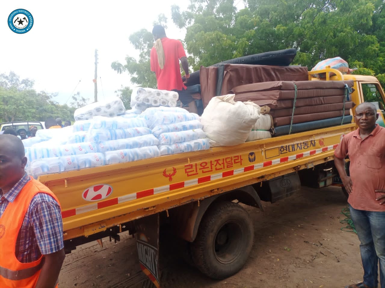 DCE DONATES ITEMS TO AFFECTED DISASTER VICTIMS. 