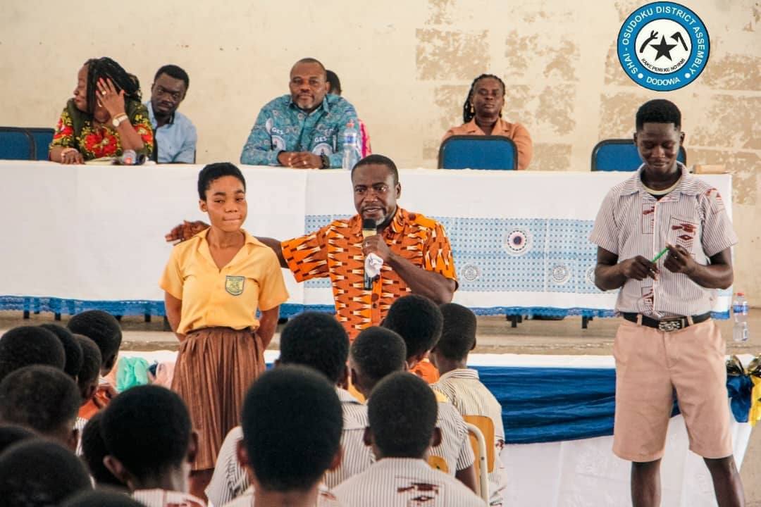 EDUCATION DIRECTORATE HOLDS 2025 EDITION OF MEET THE CANDIDATES FORUM. The Shai-Osudoku Education Directorate has successfully organised this year’s edition of Meet the Candidates Forum. This is an initiative designed to prepare candidates for the upcoming Basic Education Certificate Examination (BECE). The forum was held in two cohorts — Dodowa and Asutsuare, and was led by the District Director of Education, Ms. Harriet Lomotey, who was accompanied by seasoned examiners from the district, who took the can