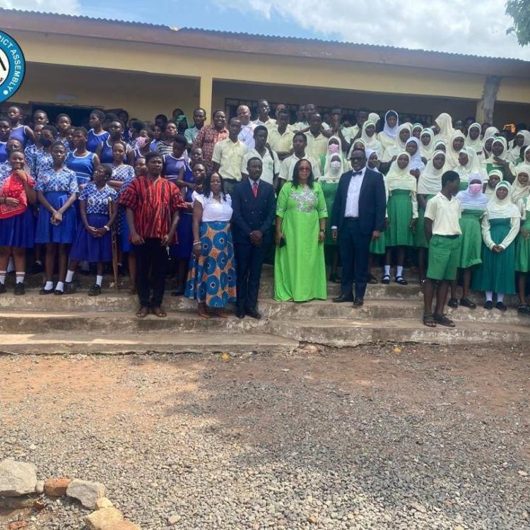 MP, DCE AND EDUCATION DIRECTOR INSPIRE BECE CANDIDATES