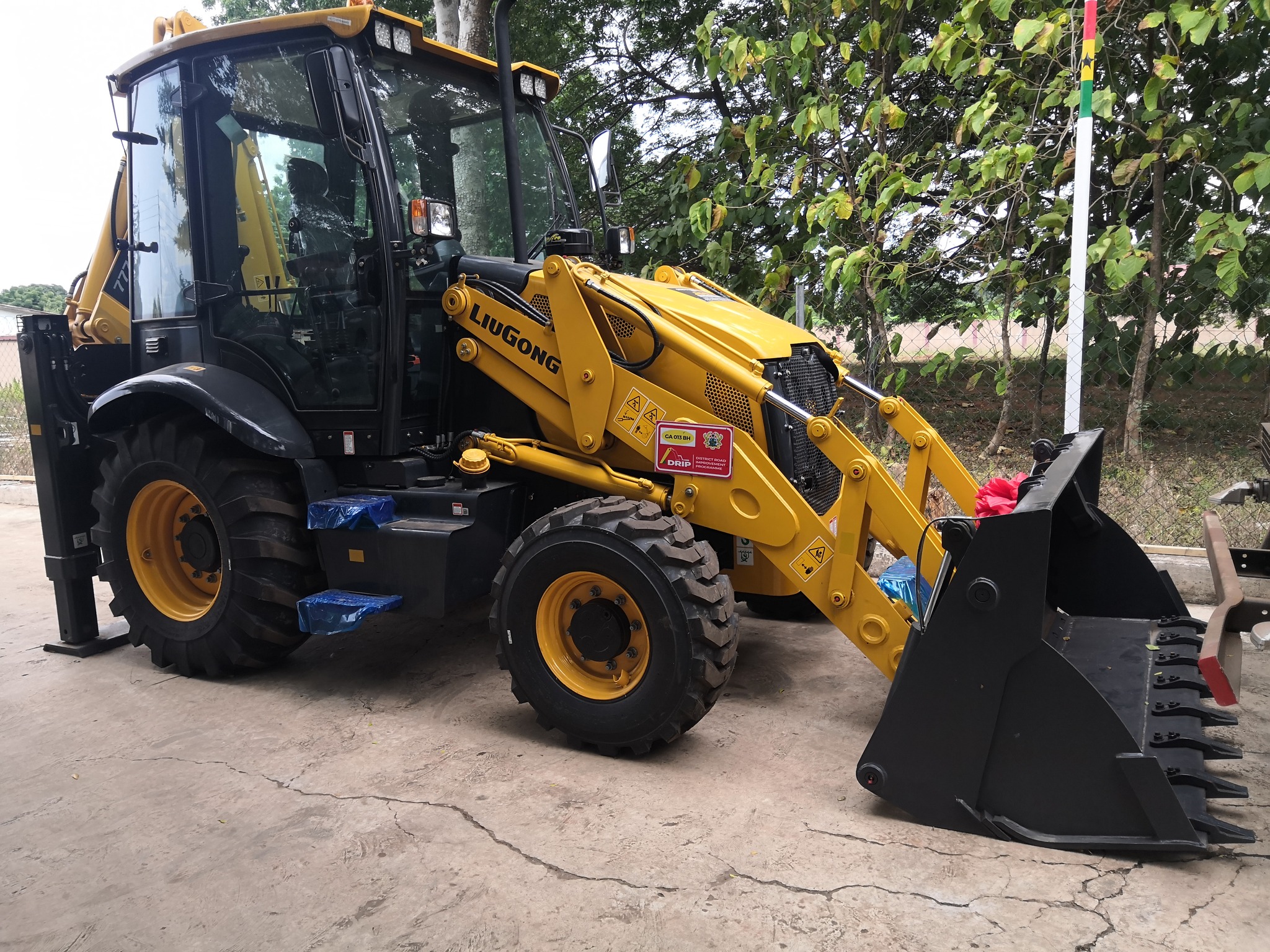 SHAI-OSUDOKU DISTRICT RECEIVES DRIP EQUIPMENT’S FOR ROAD IMPROVEMENT.