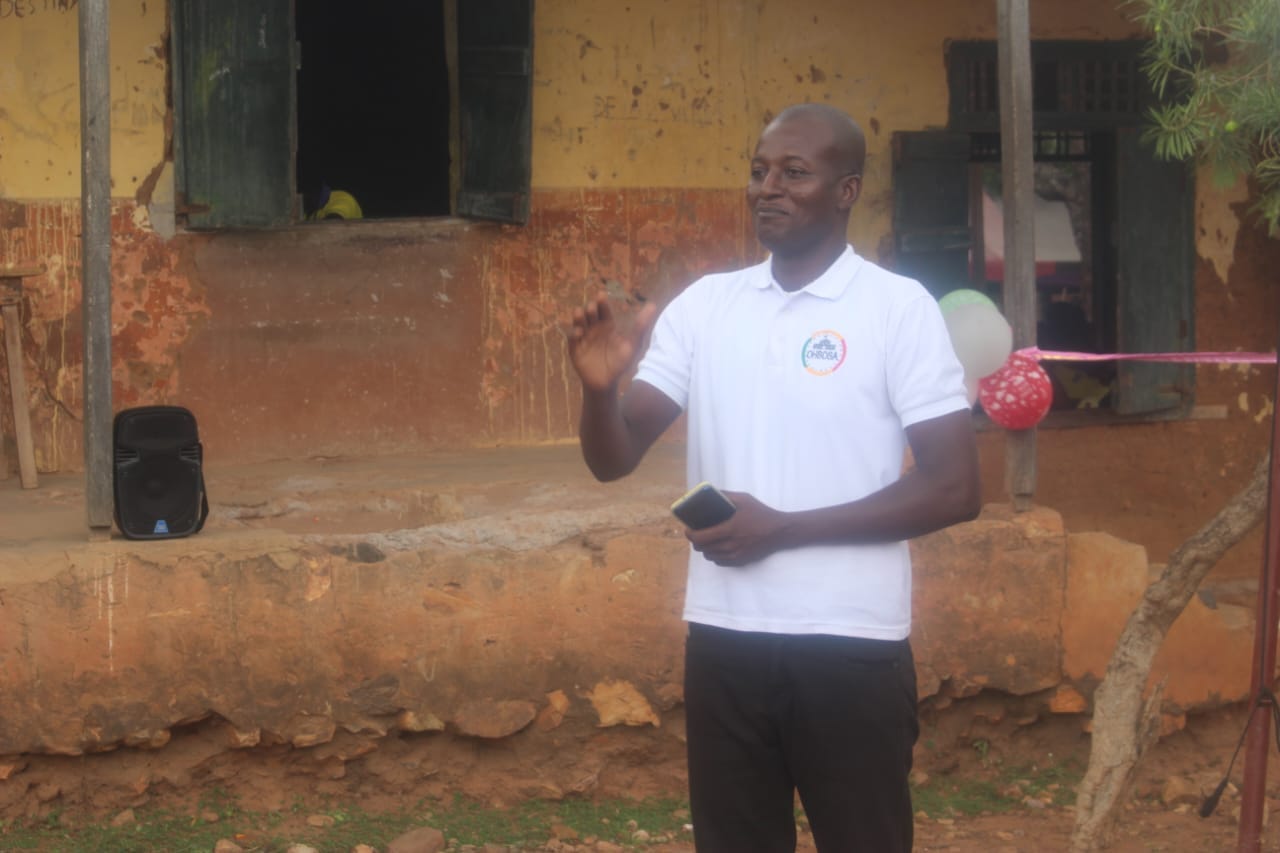 DCE CUTS SOD FOR A NEW UNIT CLASSROOM BLOCK AT THE METHODIST D/A BASIC SCHOOL IN DODOWA.